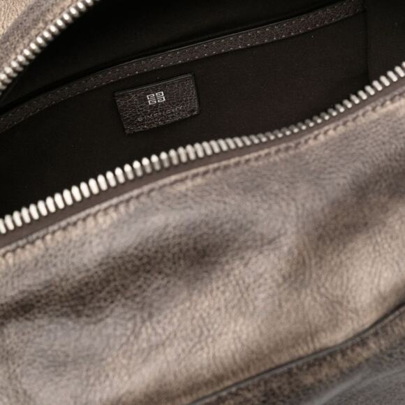 $1,700 Givenchy pandora crinkled leather Crossbody messenger - Picture 4 of 8